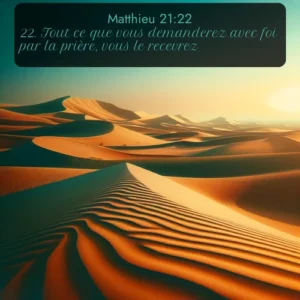 Les dunes du désert ondulent sans fin sous le soleil brûlant, leurs crêtes dorées se découpant nettement sur le ciel azur. Les traces d'un serpent à sonnette dessinent des motifs délicats dans le sable. Avec le verset biblique : 22. Tout ce que vous demanderez avec foi par la prière, vous le recevrez. qui invite les personnes à venir à l'église Renens AB pour le culte de Dimanche